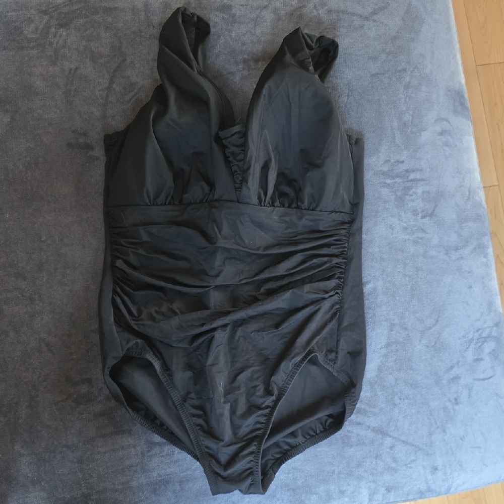 Lands' End Black One-Piece Ruched V-Neck Swimsuit